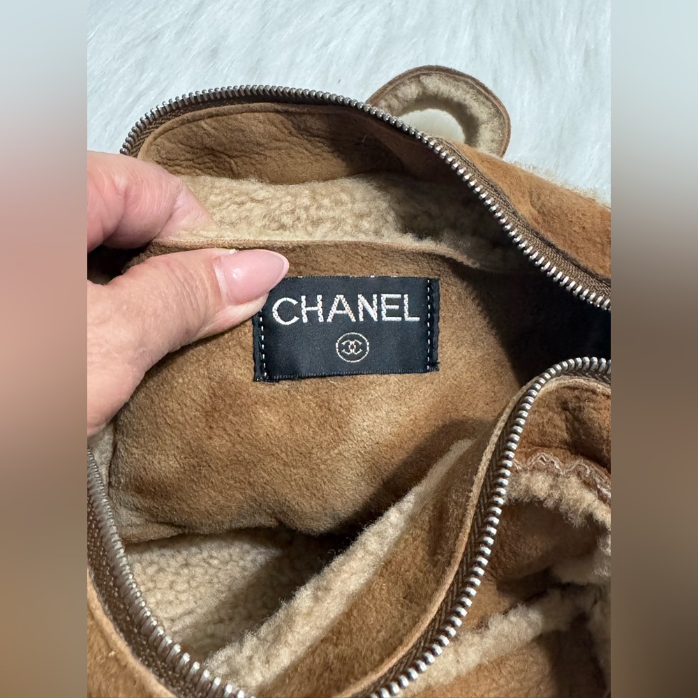 CHANEL - Picture 7 of 13
